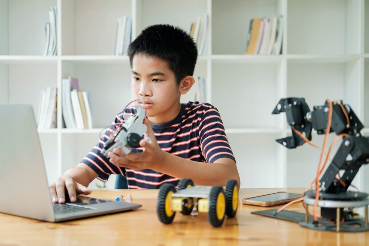 Artificial Intelligence Applications in Education
