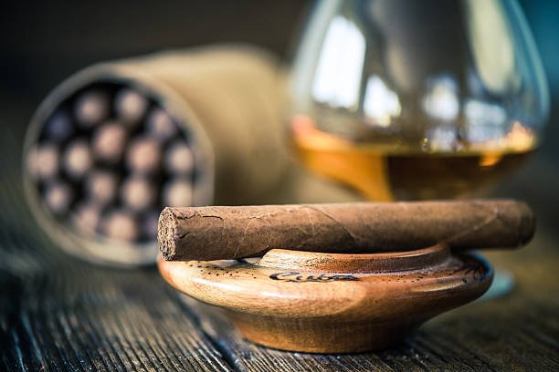 are cuban cigars illegal