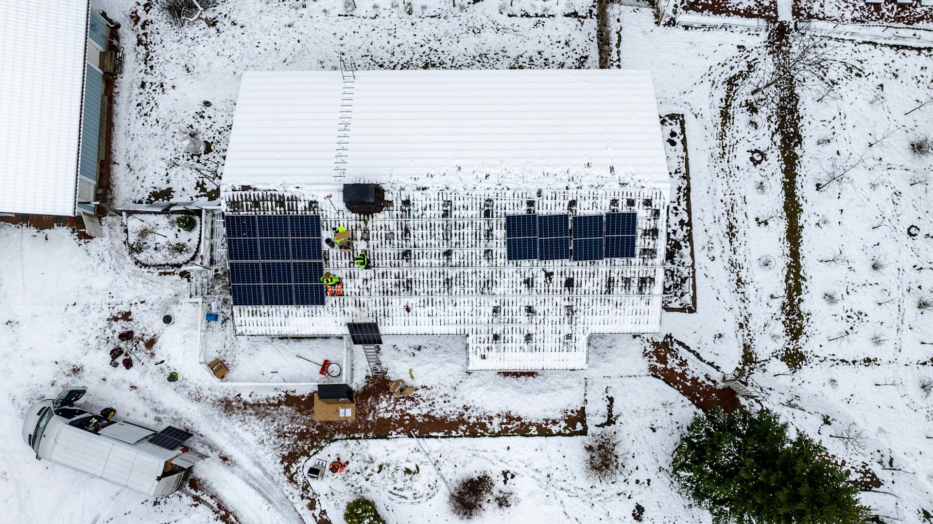 are solar panels free in Connecticut