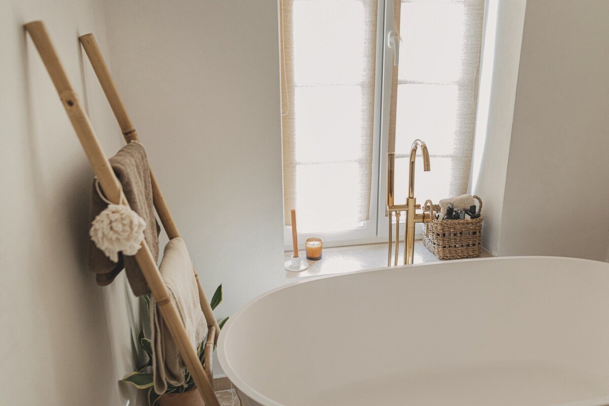 Stylish boho bathroom design