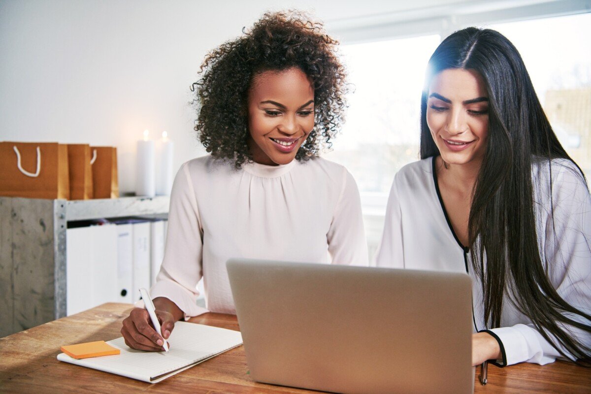 bryant and stratton college online business associate's degree