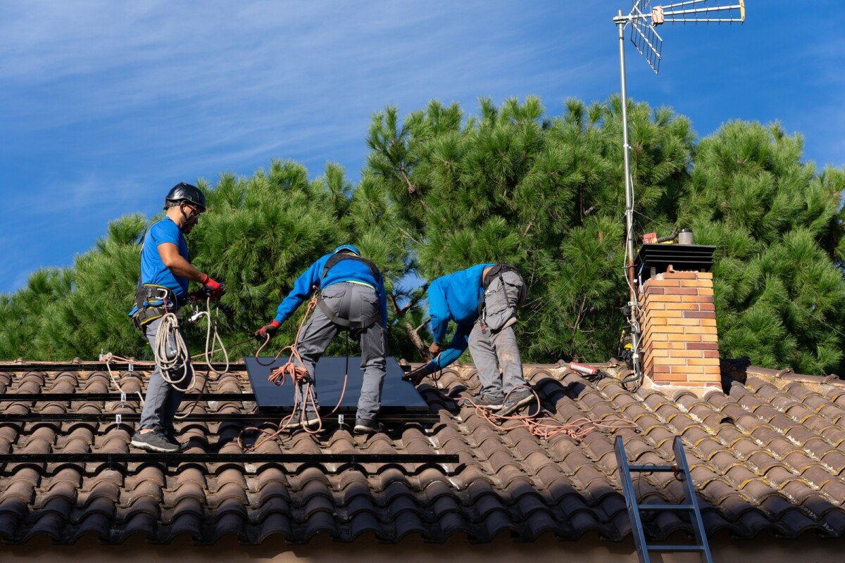 Calculating ROI for Commercial Solar Installations
