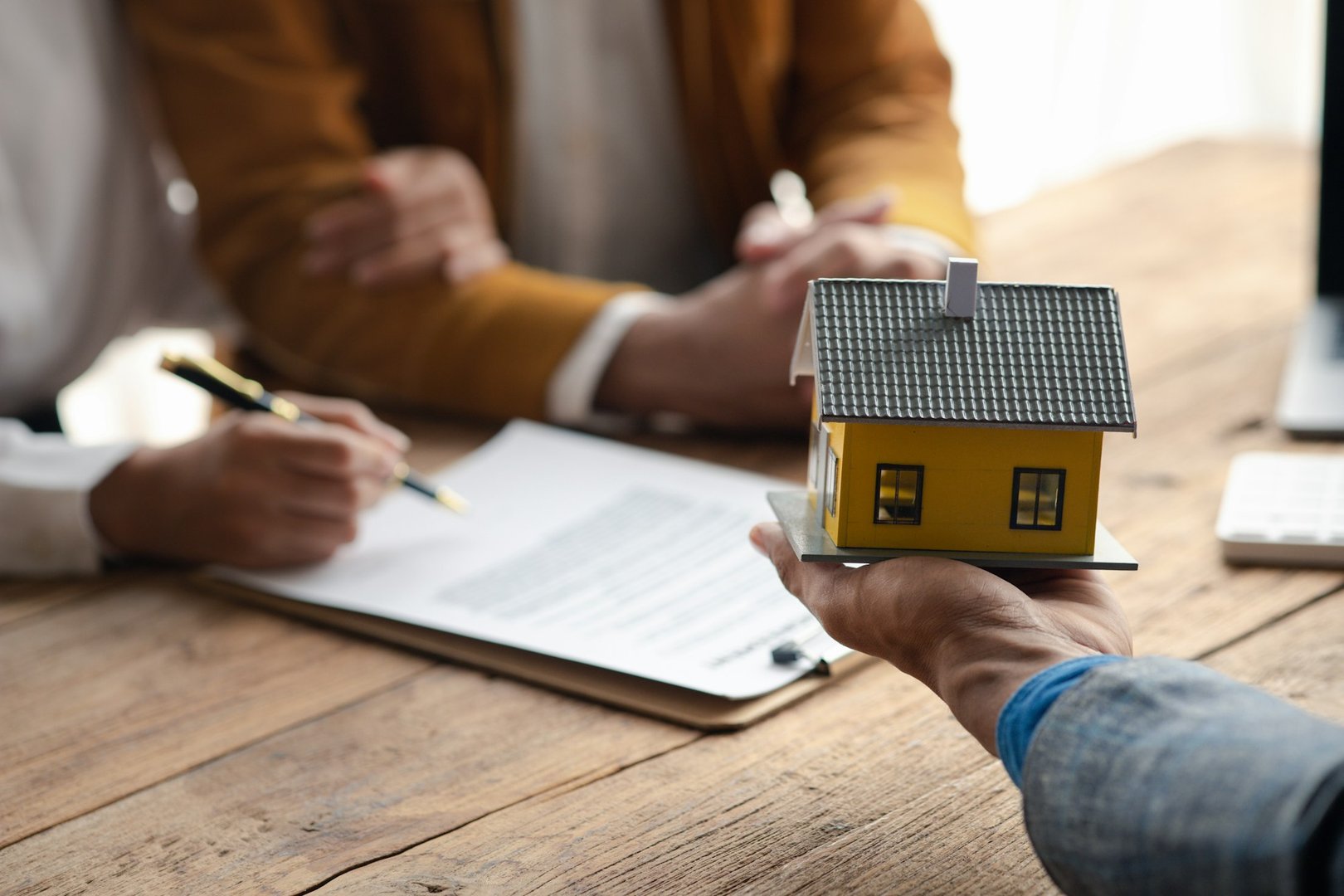 can you roll closing costs into a va loan
va loan closing costs
va loan funding fee
va loan closing process