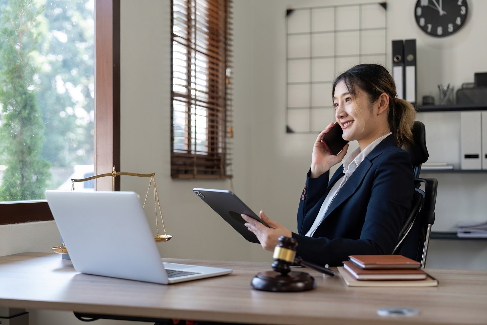 Debt Settlement Lawyers and Legal Assistance