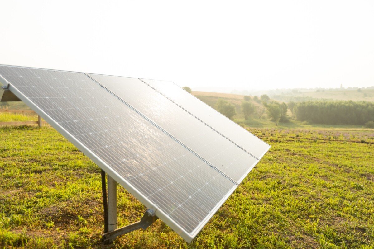 What is the biggest drawback to solar power?