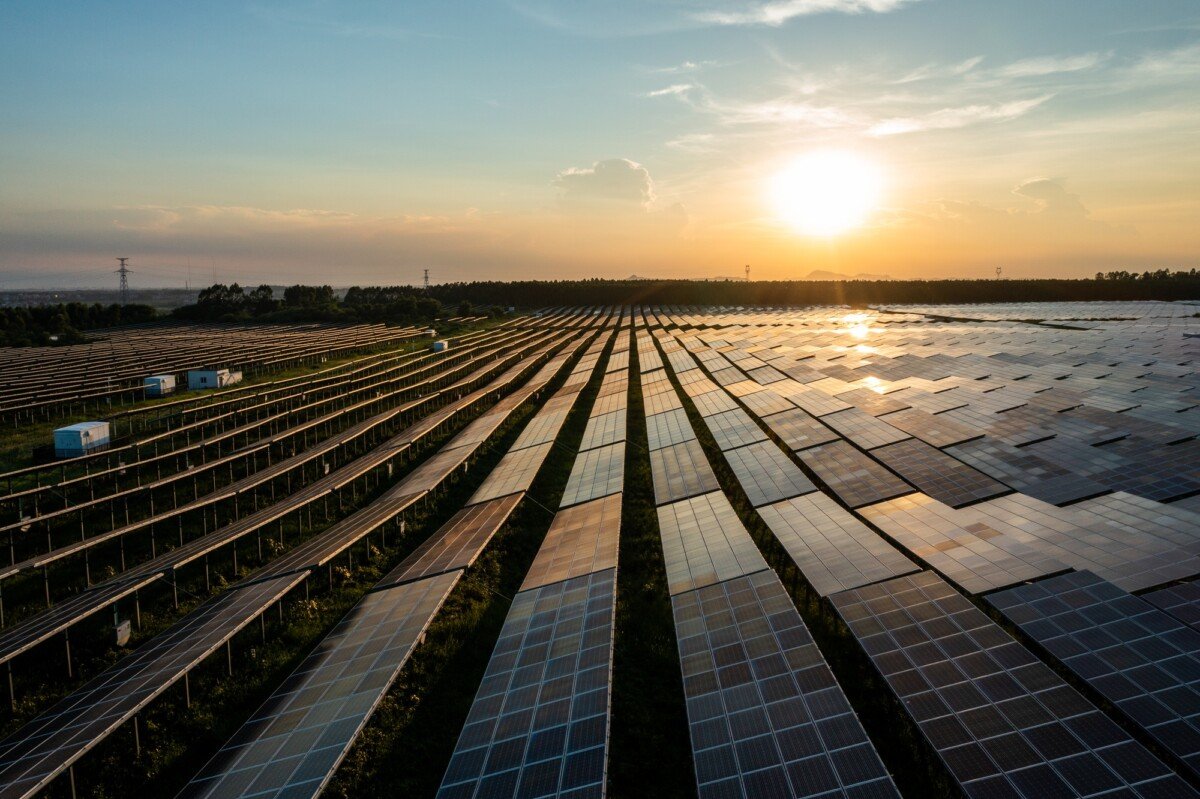 Flexible solar panels 