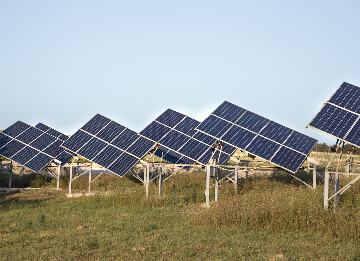 how hard is installation of solar panels to a house