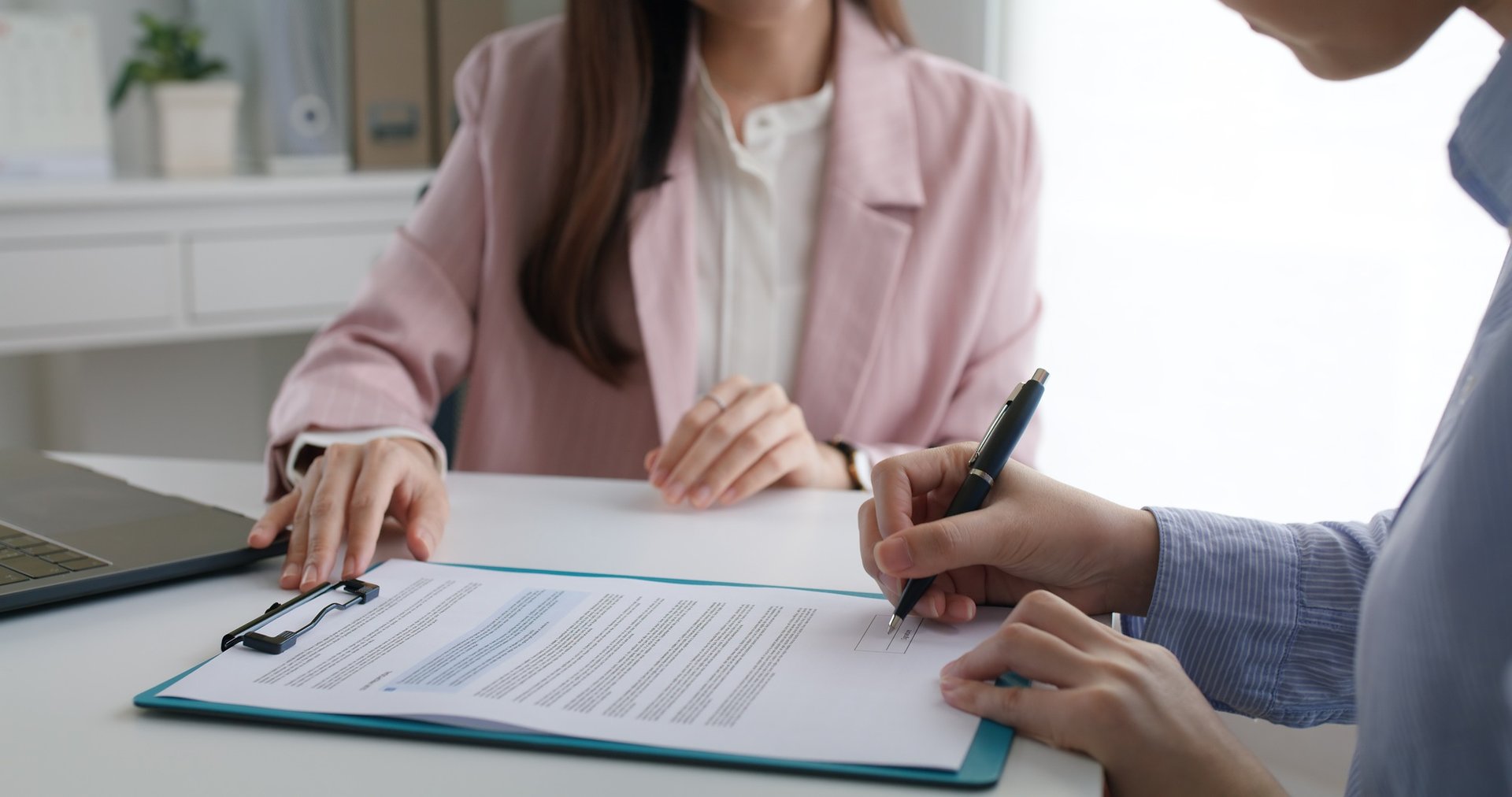 How to Qualify for Legal Debt Settlement