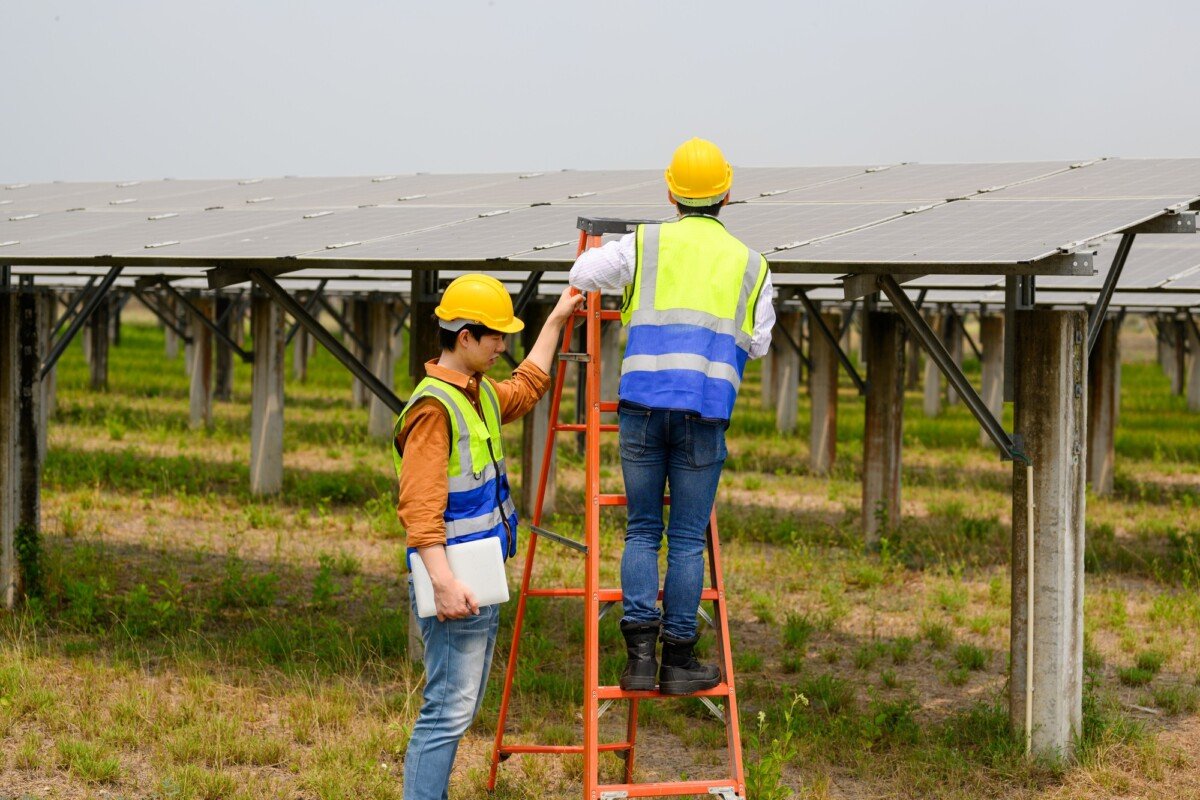 Importance of Regular Solar Panel Maintenance