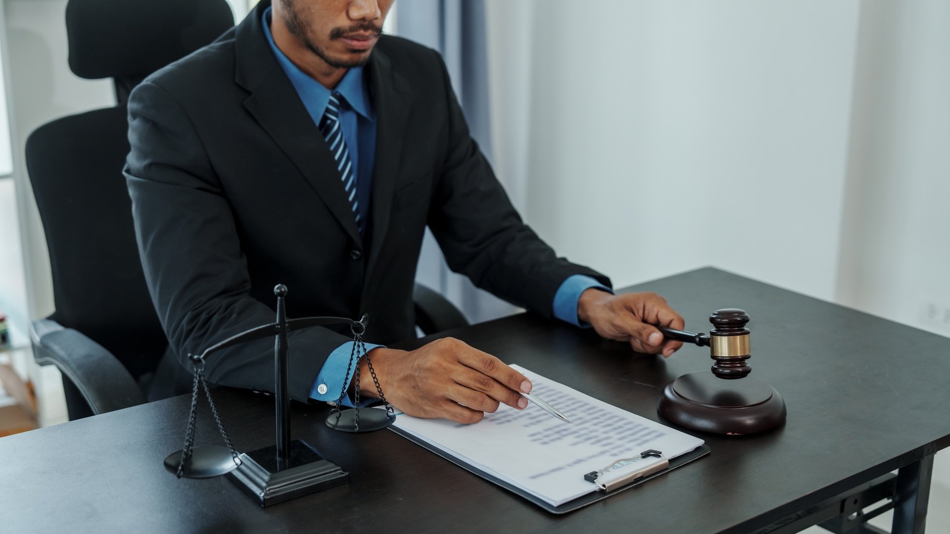 Injury Lawyer Close To Me