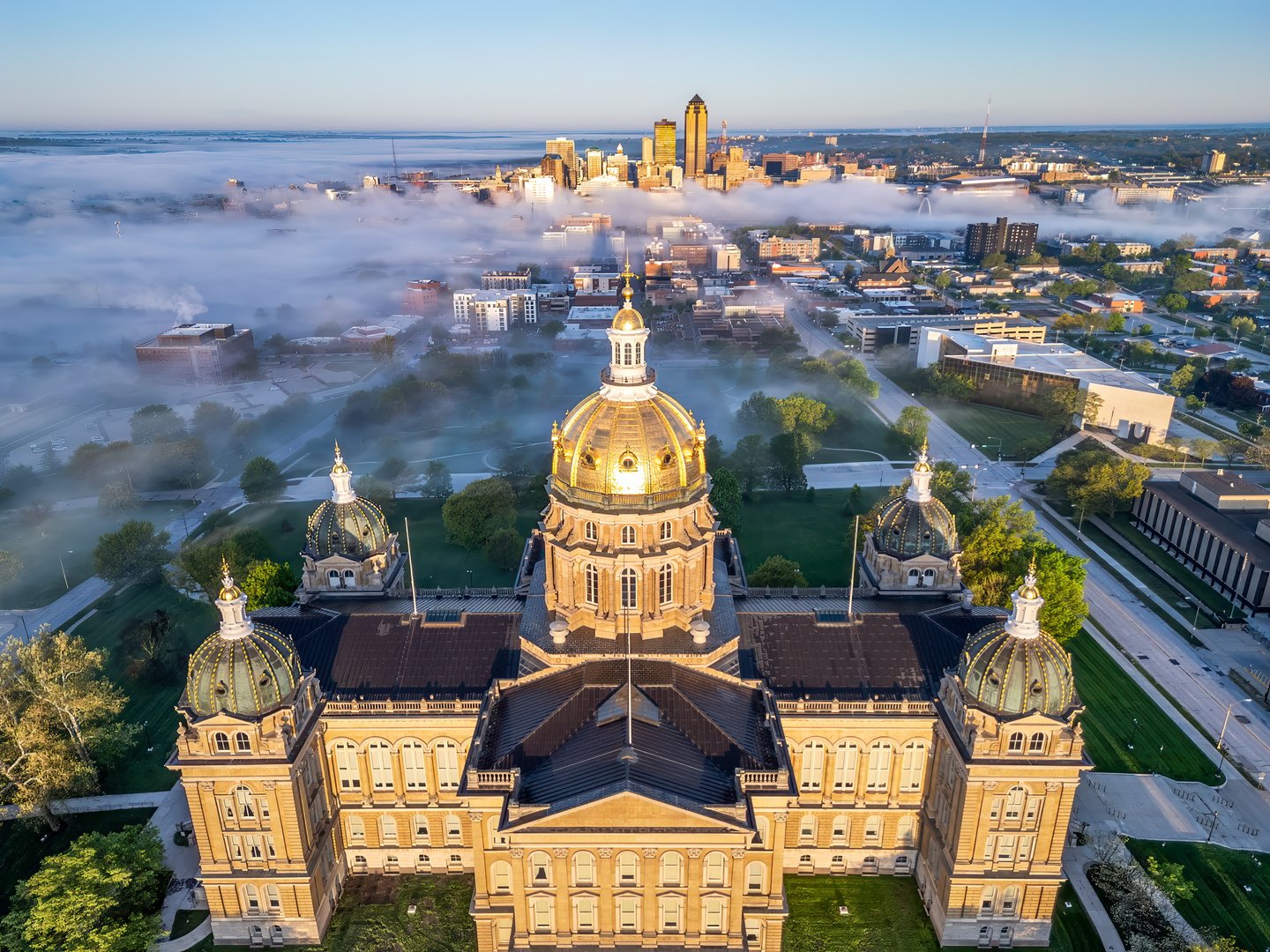 Des Moines, Iowa, USA with the Capitol Building