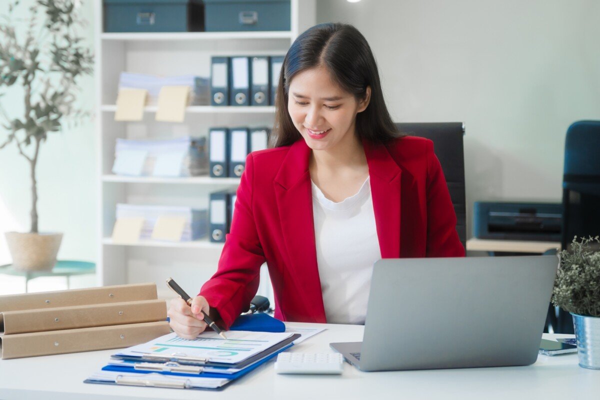 Tracking attorney lead conversions