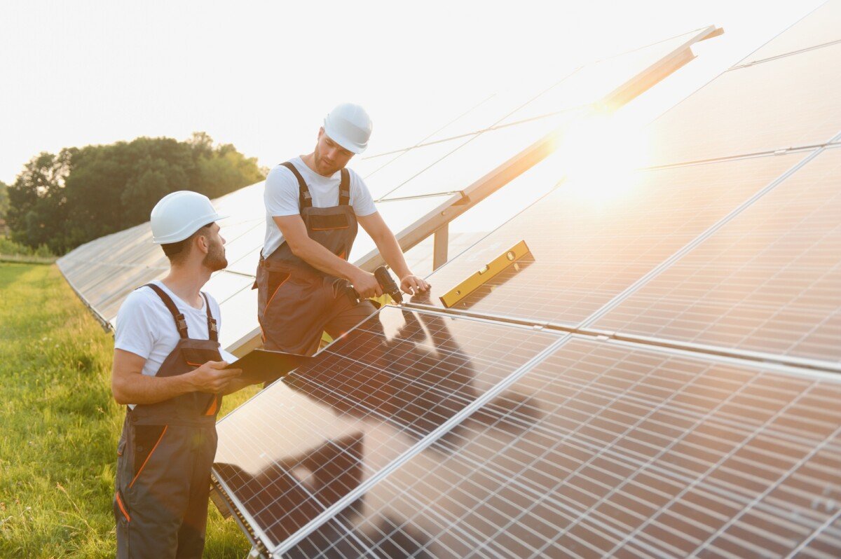 What is the cost of a new inverter for solar panels?
