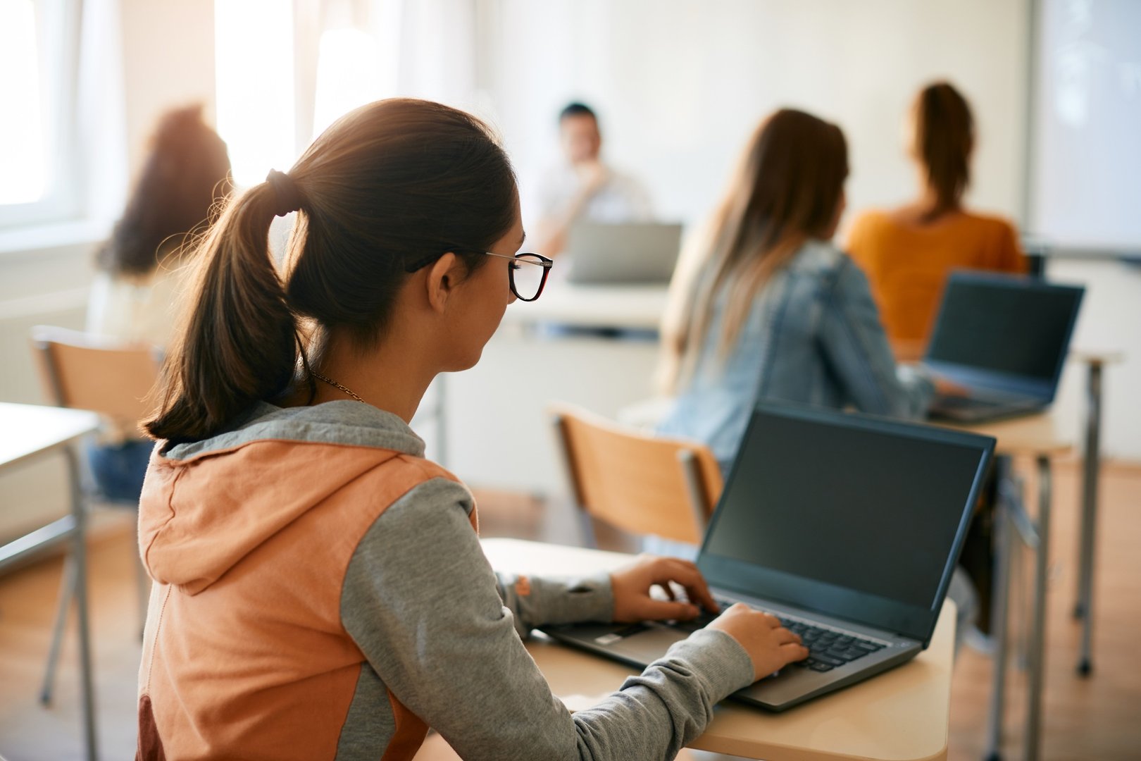 paid programs for high school seniors fall 2024