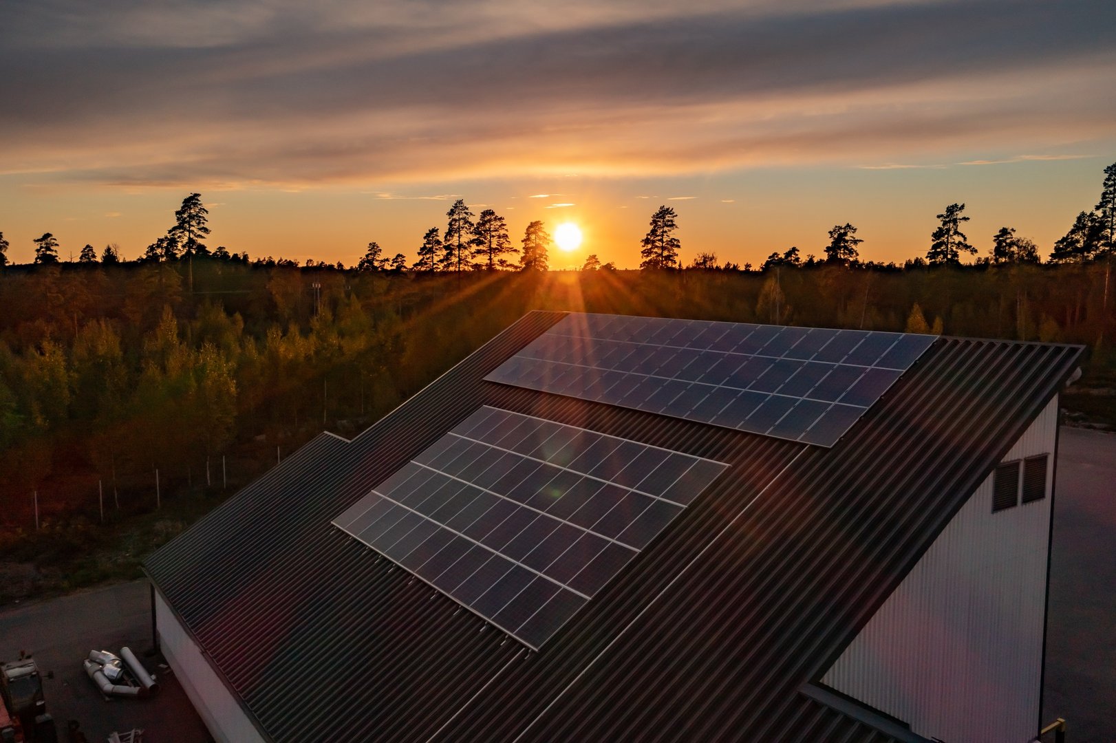 Renewable energy from solar power plants