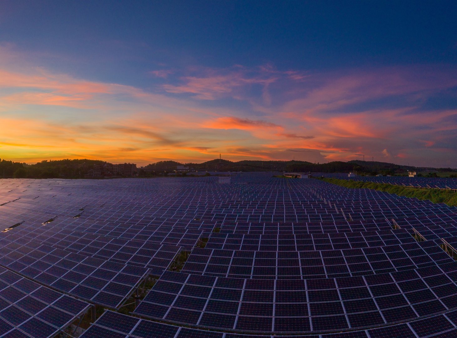 Robotic solar panel cleaner