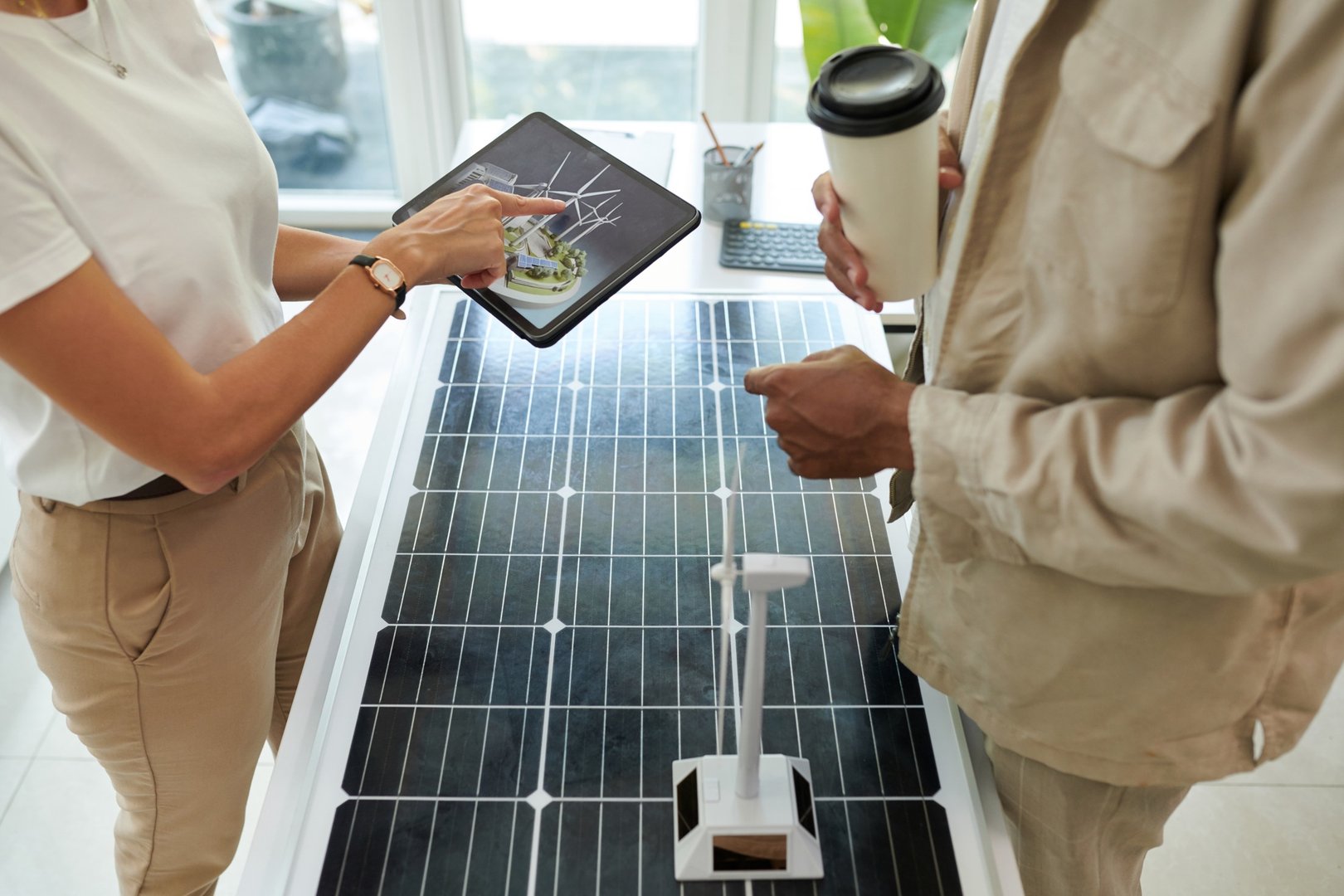 Solar generator vs solar panels