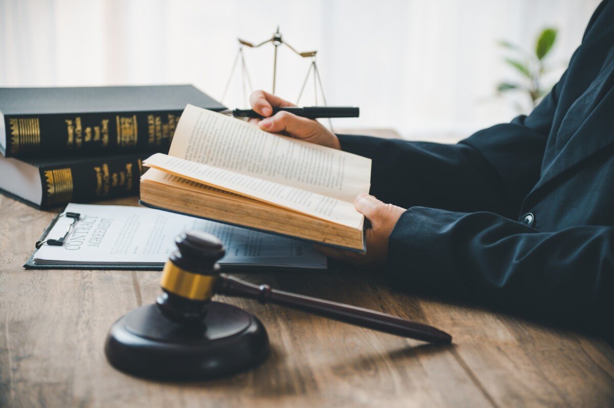 What Type Of Lawyer Should I Be