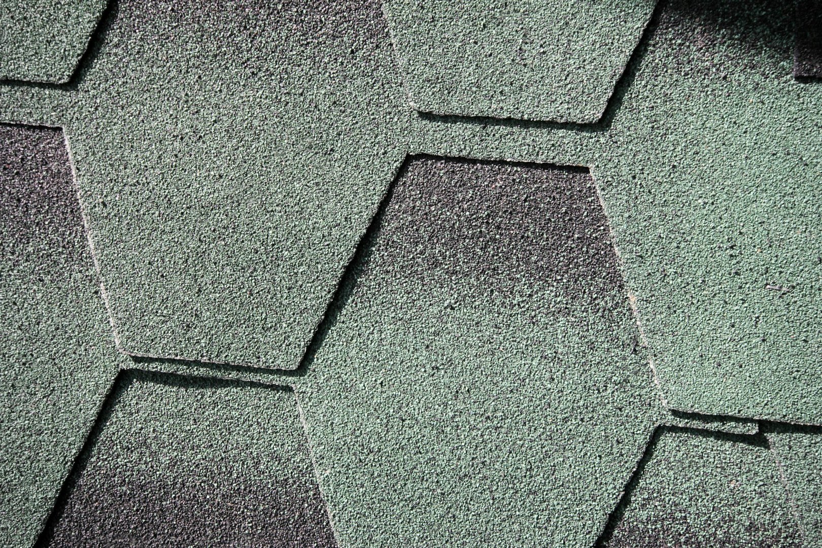 Asphalt shingles in Montana