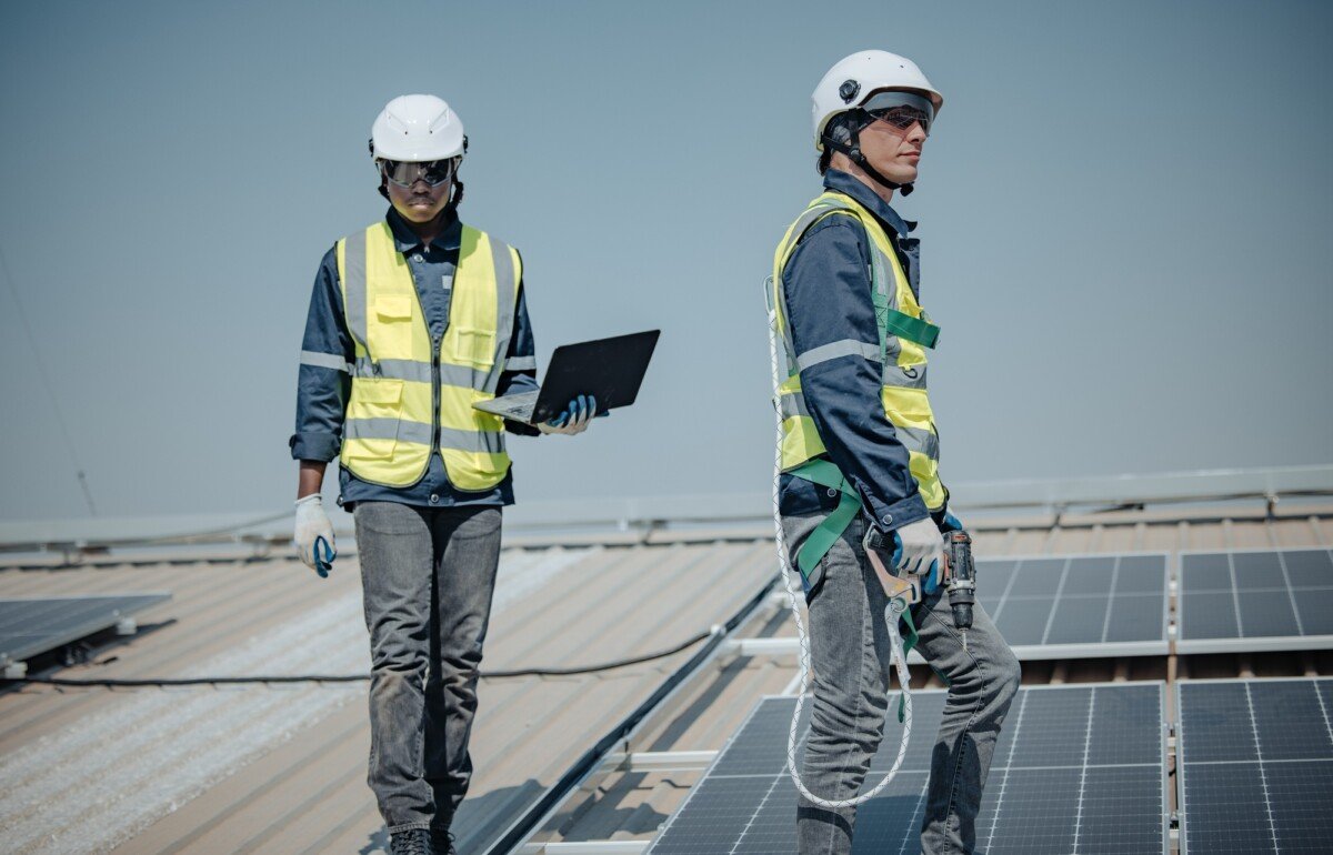 Electromechanical technician install solar panels, enhance energy efficiency for sustainable roofing