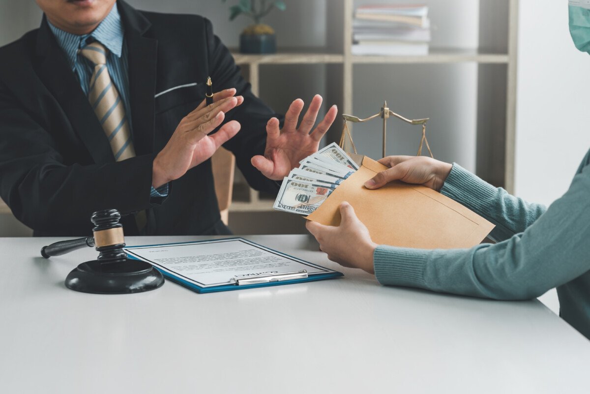 Can You Sue Your HOA? Understanding Homeowner Association Lawsuits
