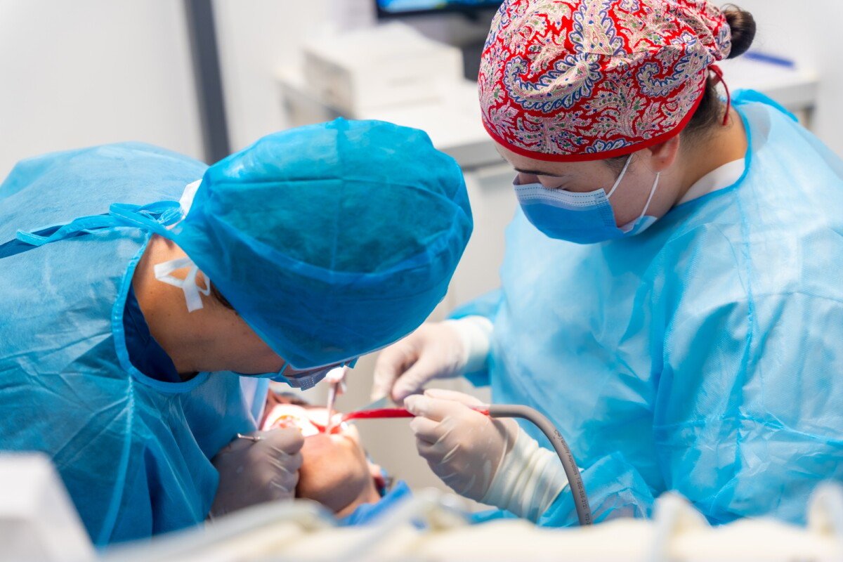 does medicare pay for oral surgery