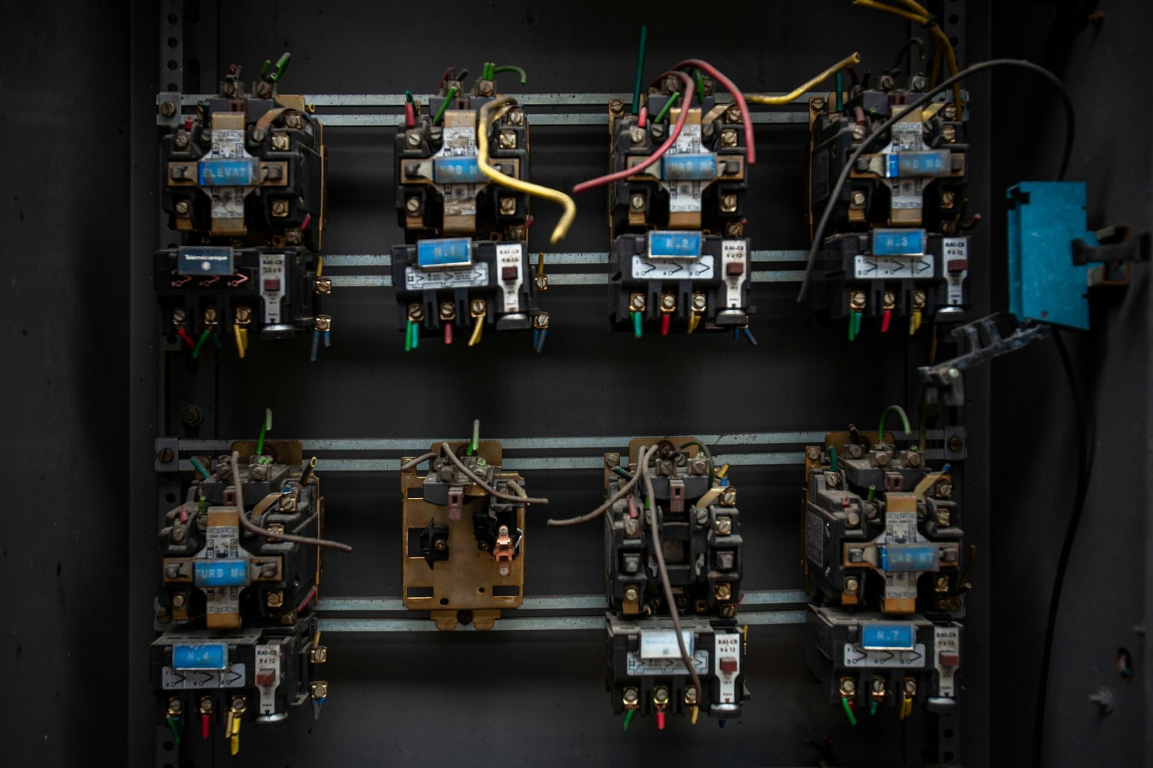 Electrical Circuit Breakers