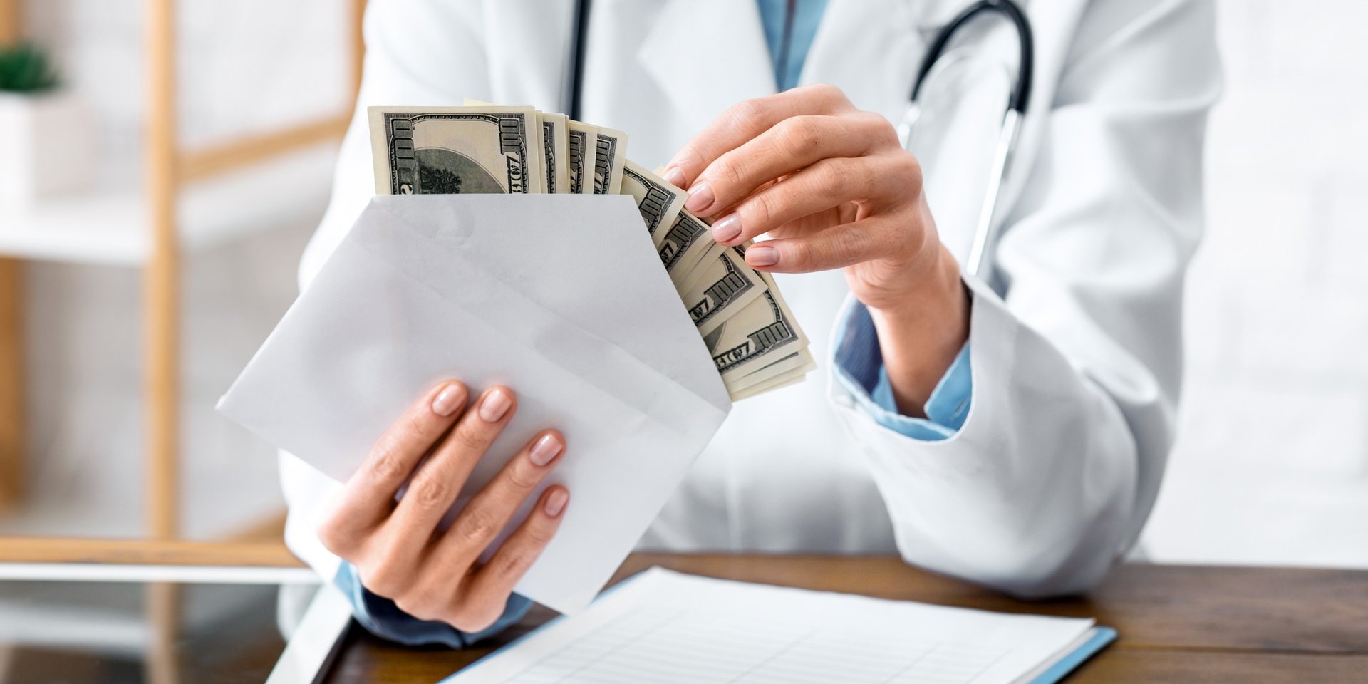 Emergency Expenses Covered by Instant Payday Loans