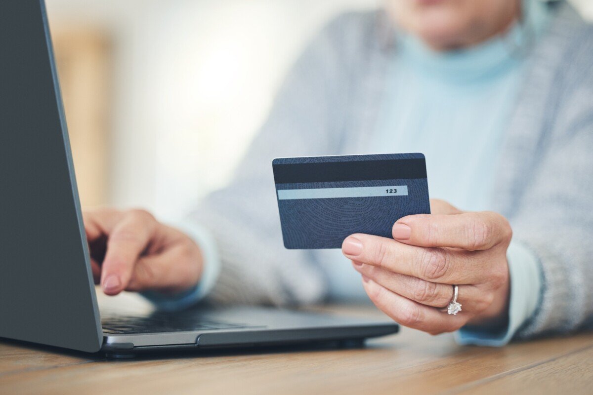 Monthly EMI vs. Minimum Credit Card Payment