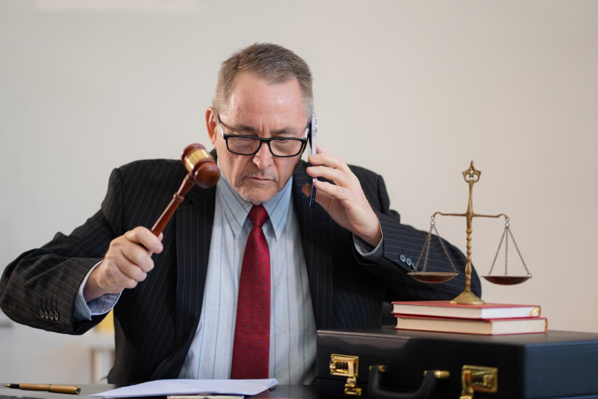 Felony Defense Lawyer: Protecting Your Rights and Future