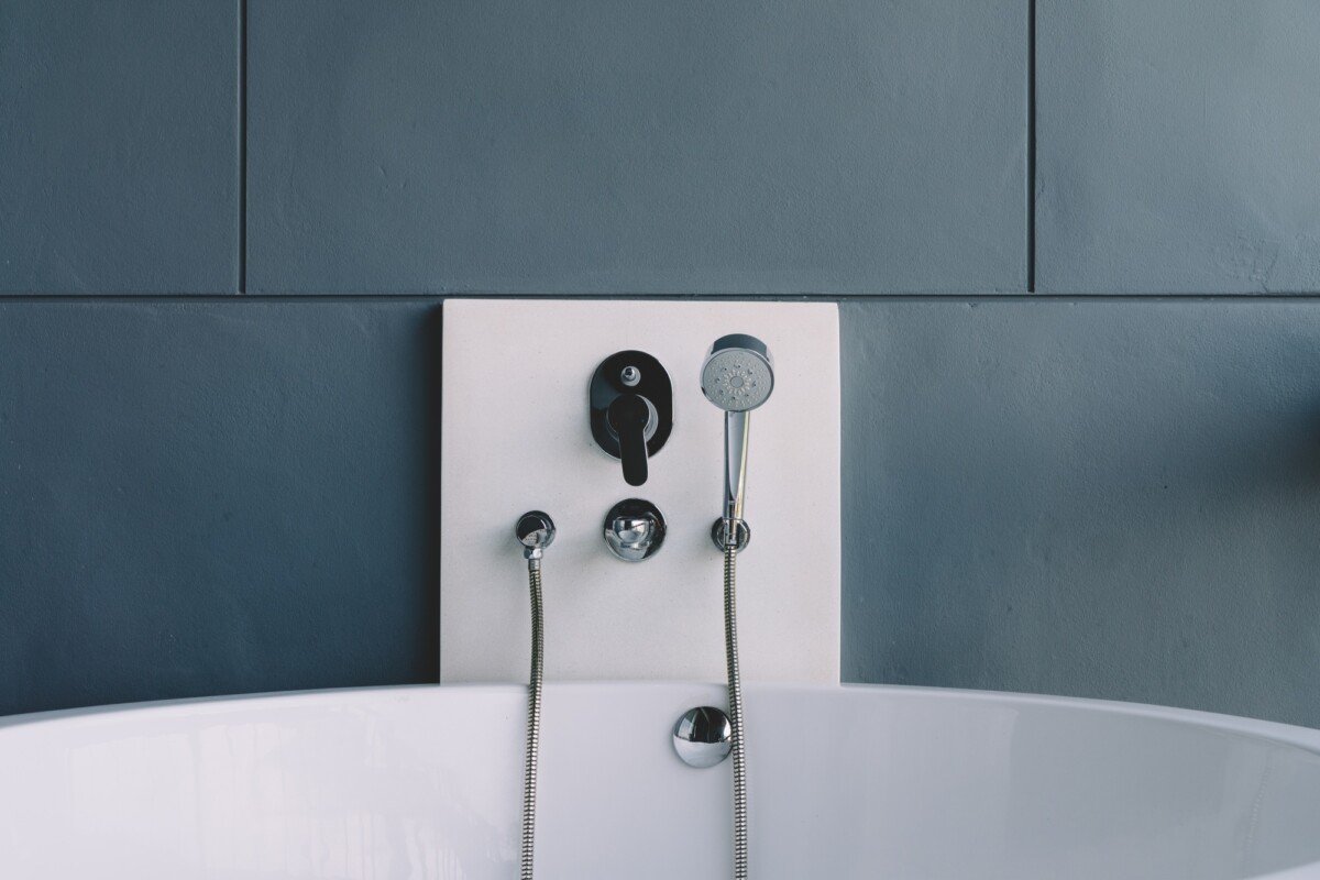 free standing tub with shower