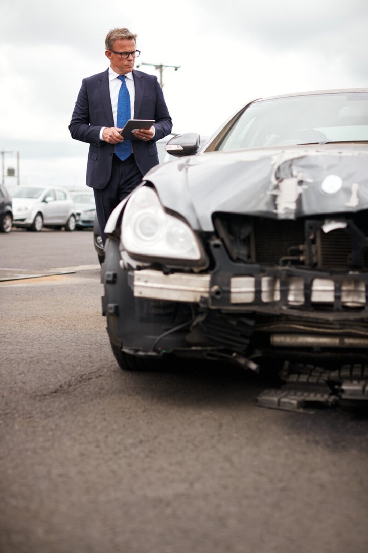 How Do I Find a Vehicle Accident Lawyer?