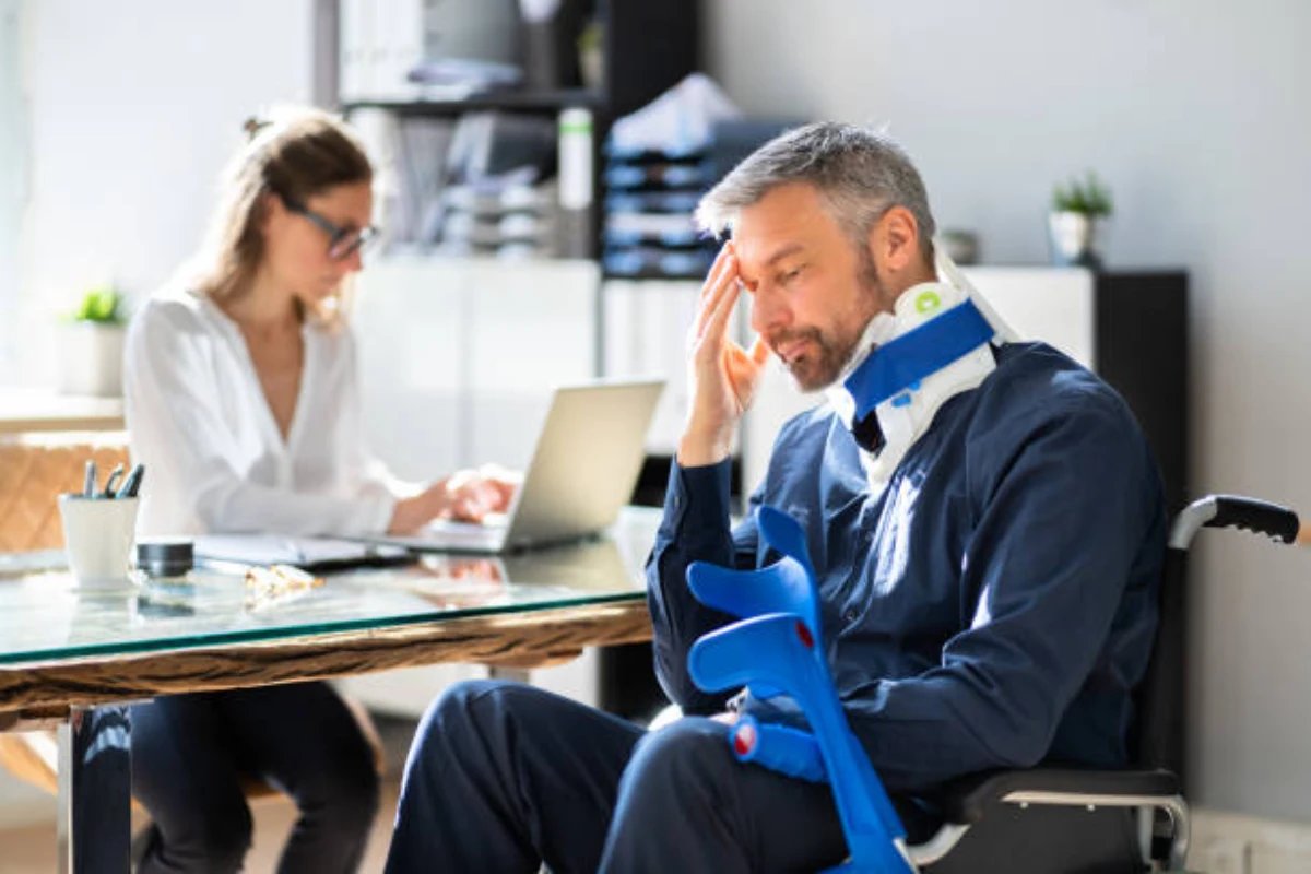 how much can a disability lawyer charge