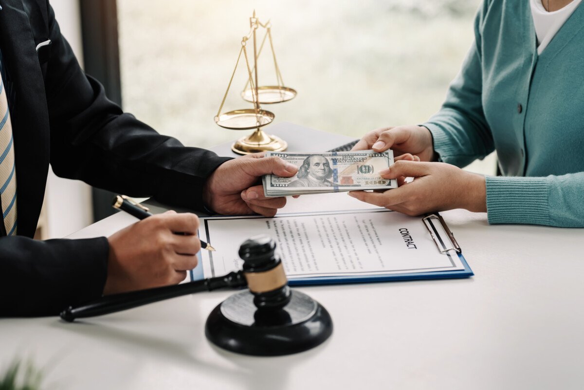 how much does a divorce attorney cost in ohio