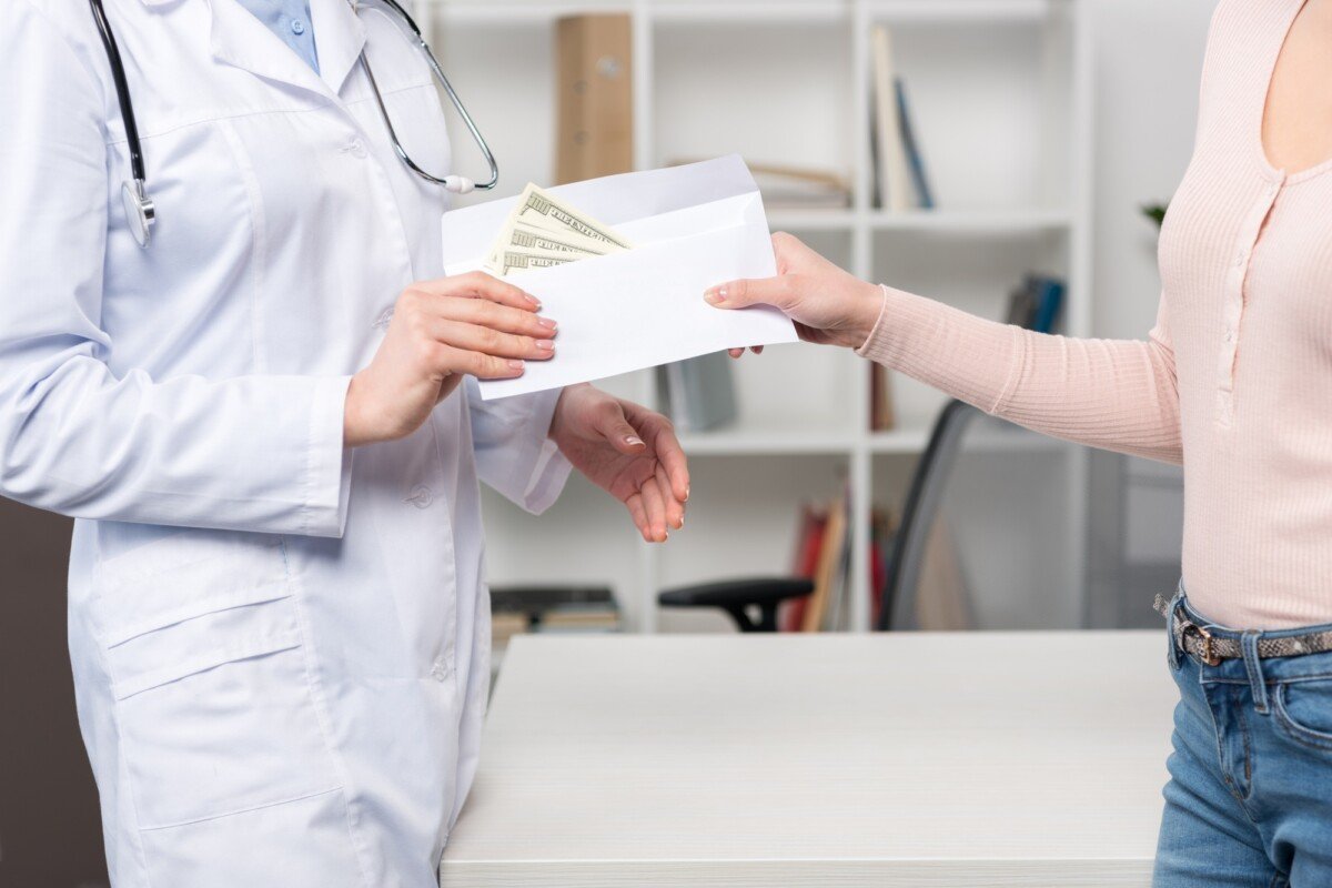 how much does medicare pay for home health care per hour