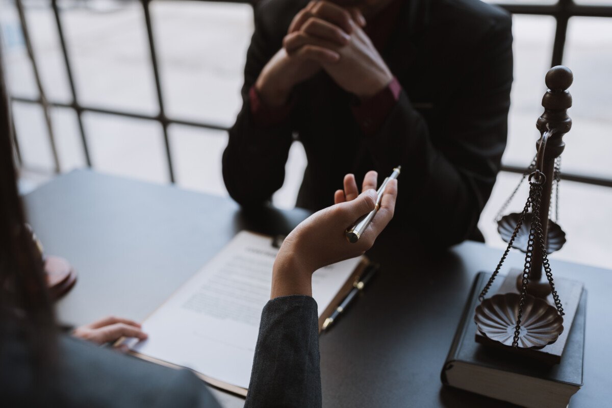 How to Choose the Right Car Accident Law Firm for Your Case?