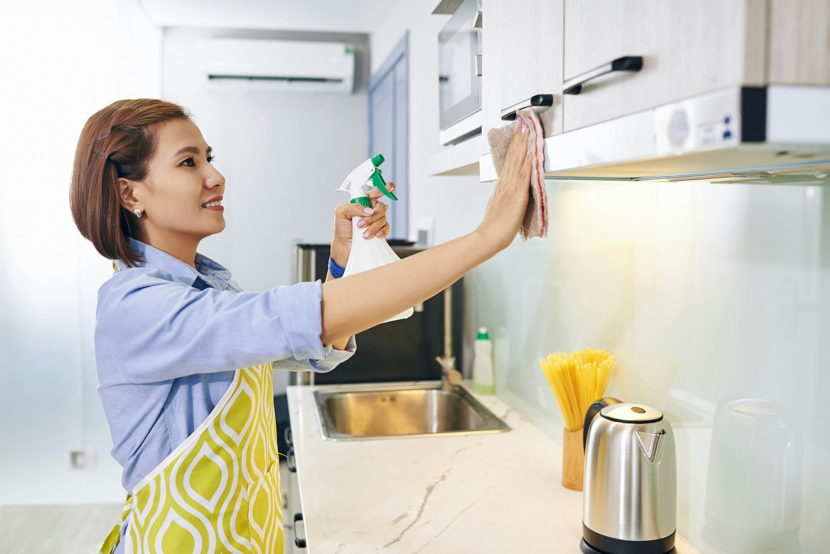 how to repaint cabinets