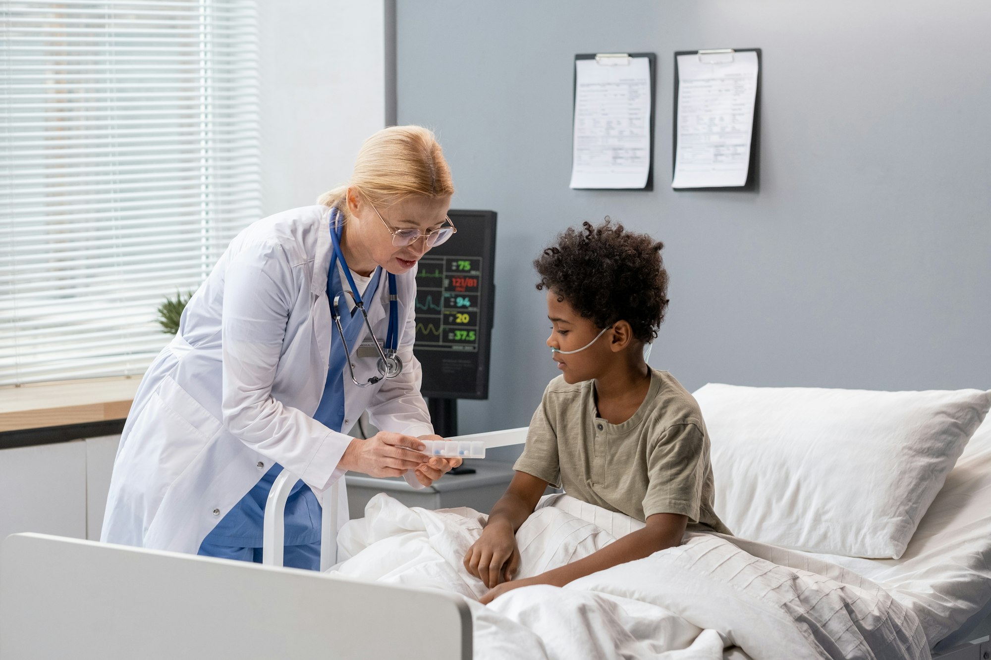 Internal Medicine vs Family Medicine: Which Healthcare Path is Right for You?