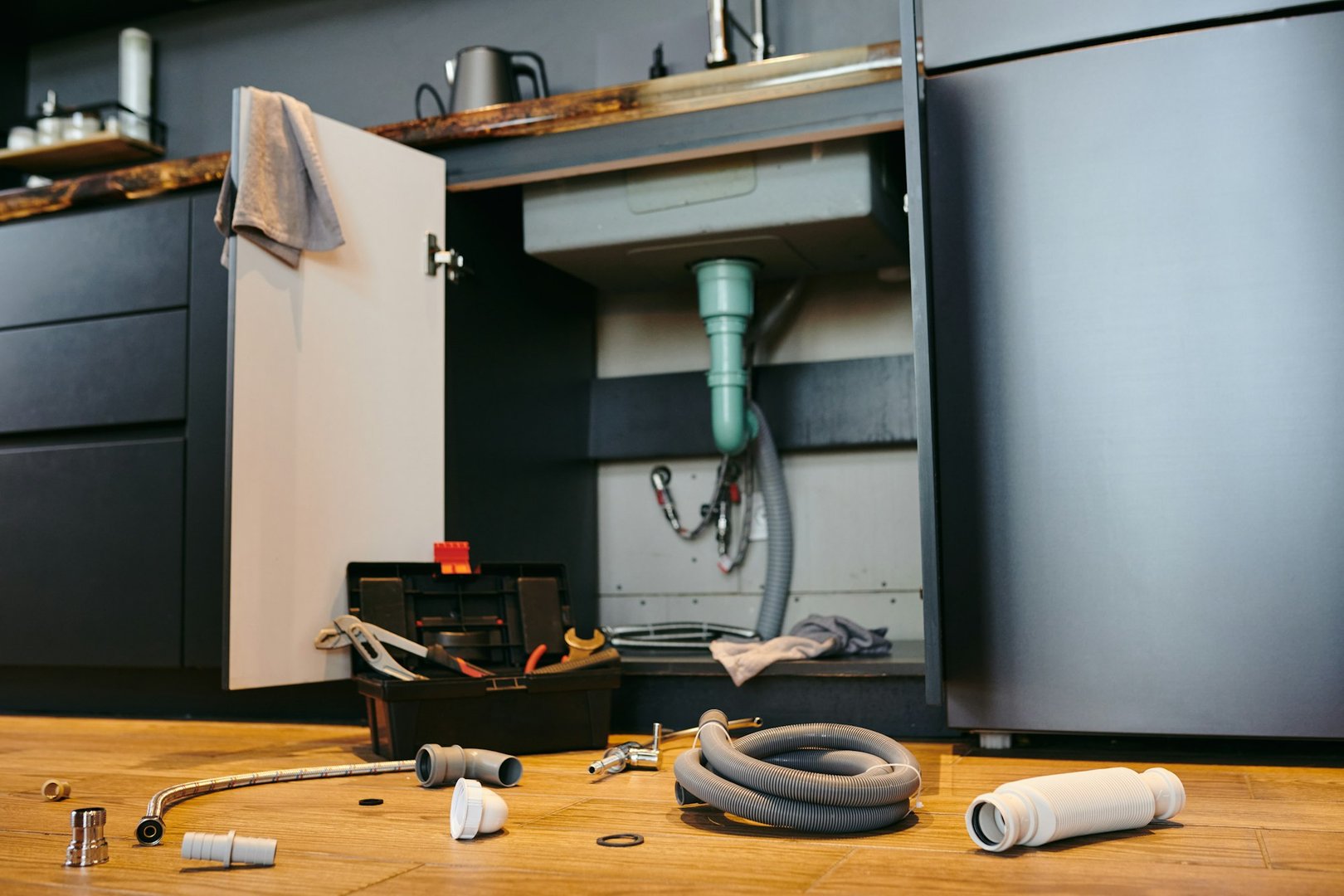 kitchen sink cabinet