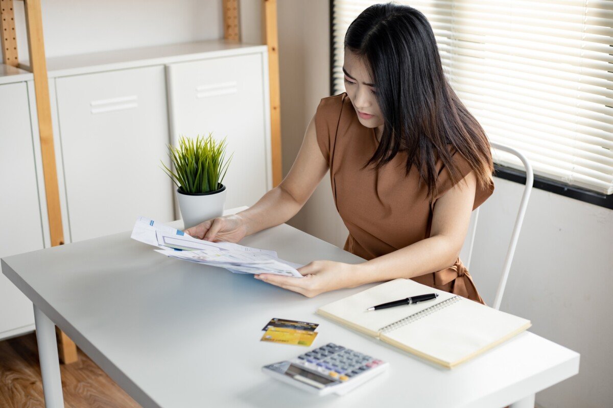 Loan Consolidation vs. Refinancing