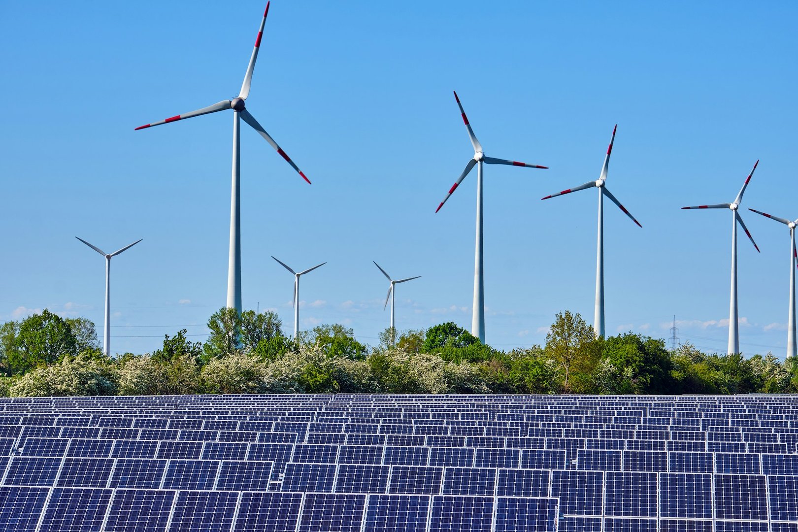 solar and wind energy benefits