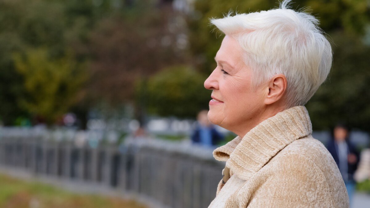 when to sign up for medicare before turning 65