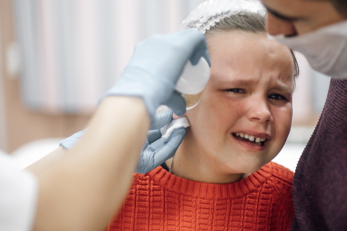 Ear Infection Treatment: How Ofloxacin Ear Drops Work