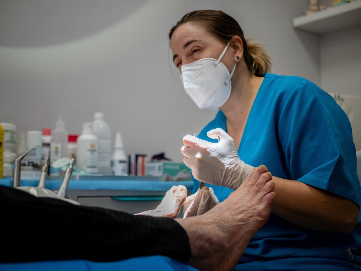 podiatrist near me that accept medicare