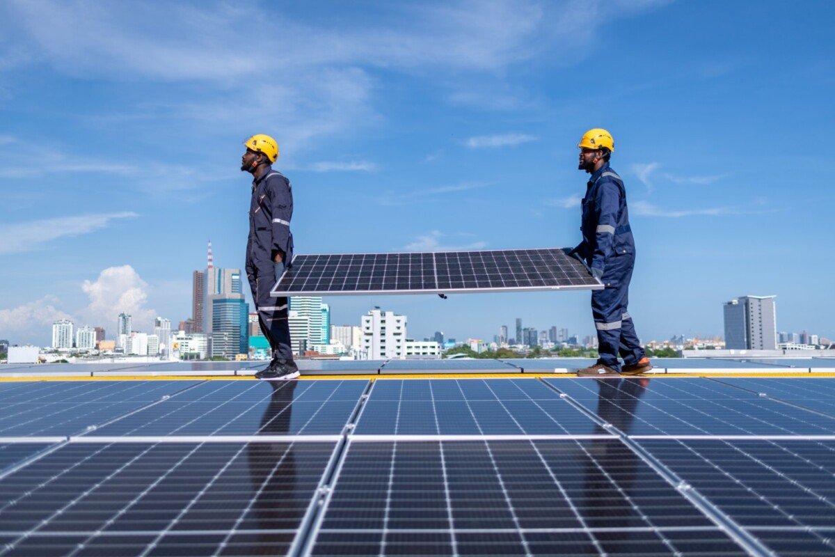 Signs Your Solar Panels Need Maintenance