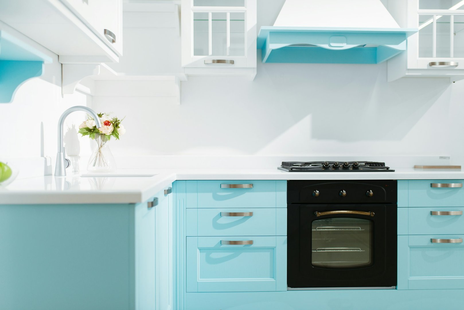 two tone kitchen cabinets