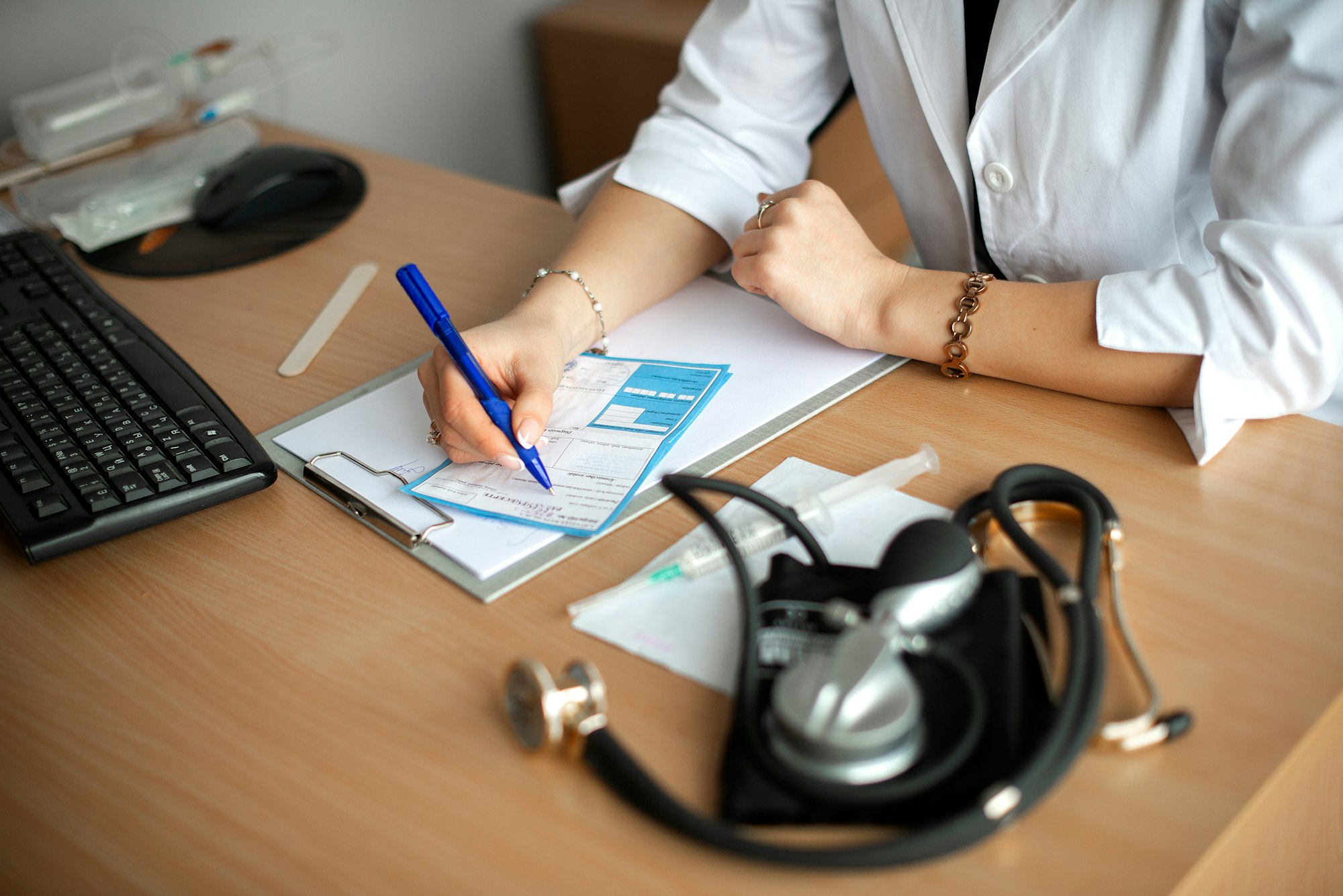 Understanding US Healthcare Insurance: A Simple Guide to Coverage and Costs