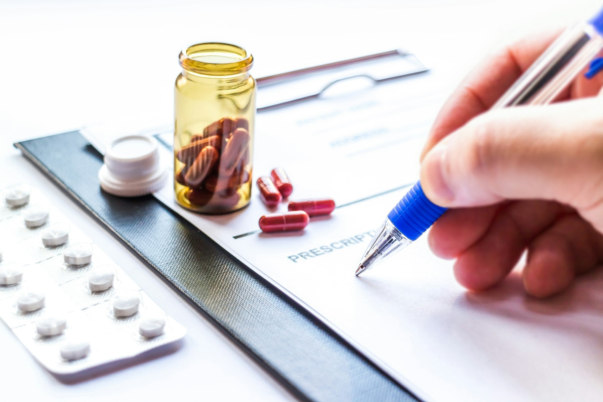 What Are the Worst Side Effects of Paxlovid? Understanding Key Risks and Concerns