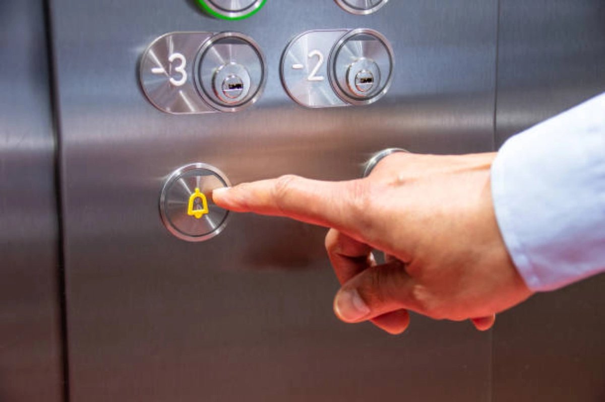 elevator accident lawyer