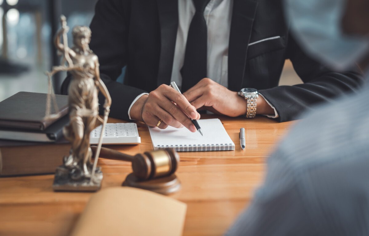 When Do You Need an Attorney to Sue? A Complete Guide